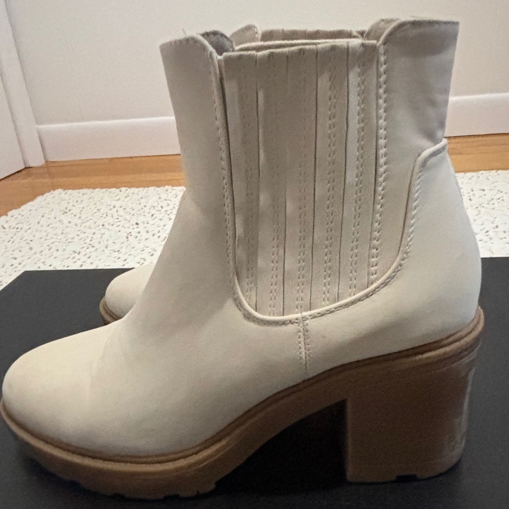 Ankle booties - image 1